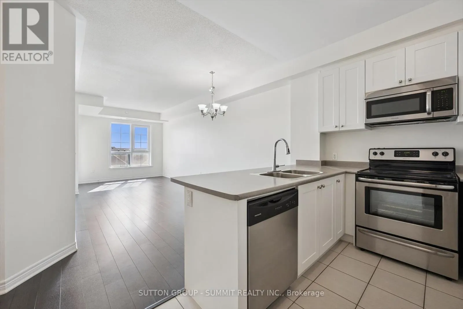 433 - 216 OAK PARK BOULEVARD