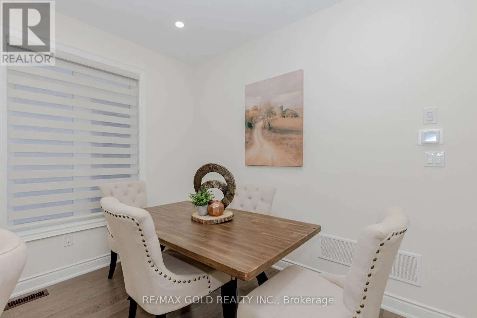 32 CLAREMOUNT DRIVE