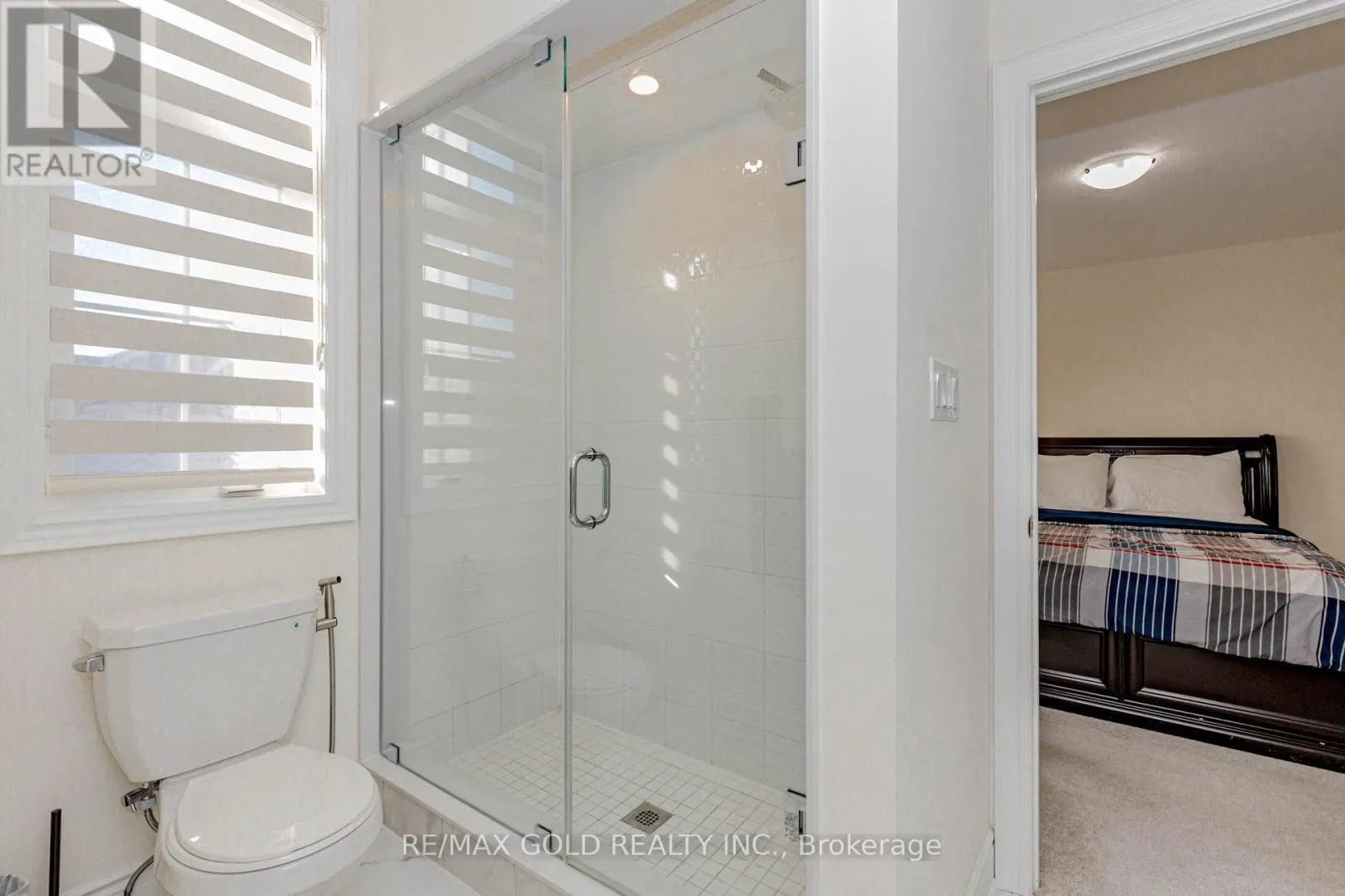 32 CLAREMOUNT DRIVE