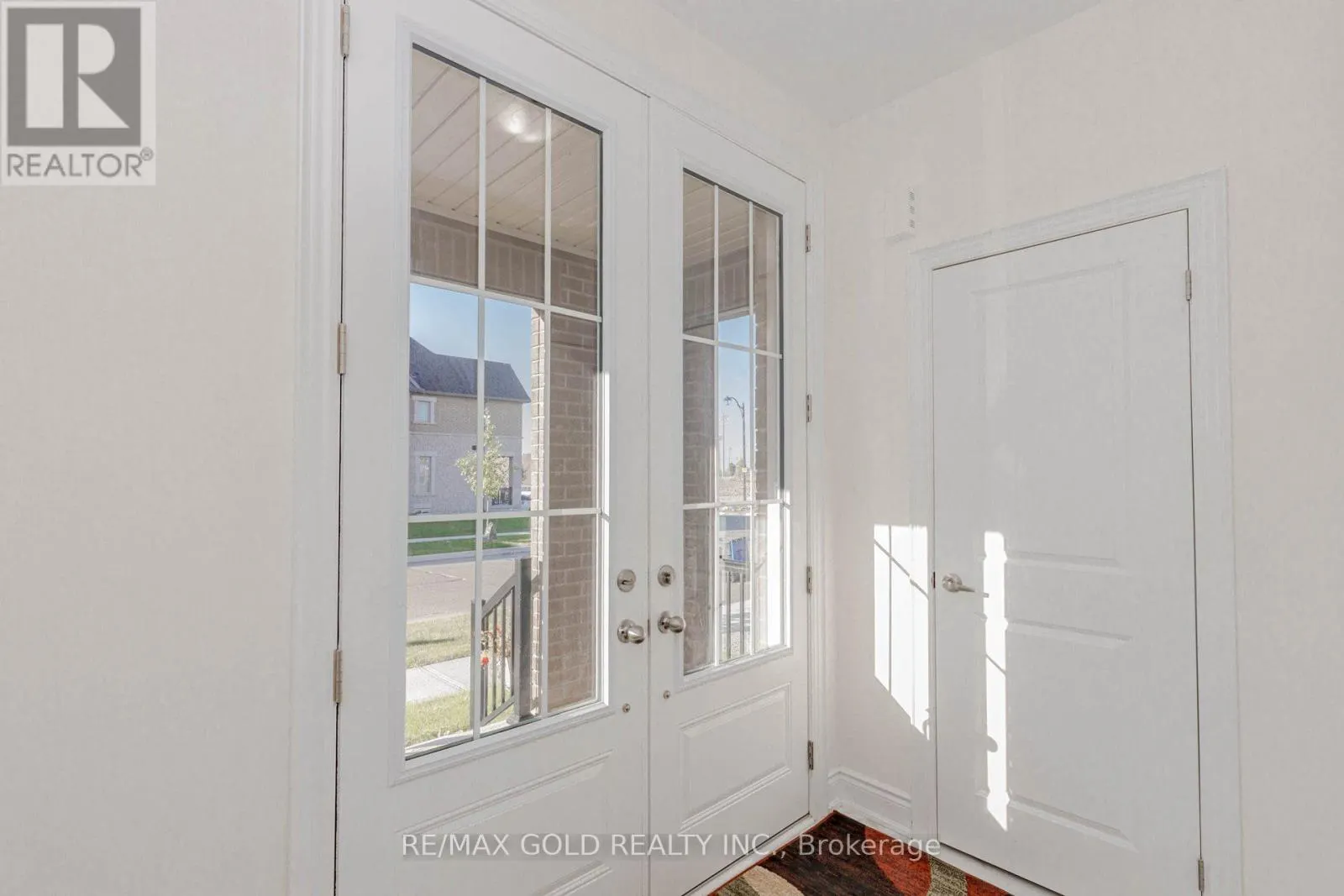 32 CLAREMOUNT DRIVE