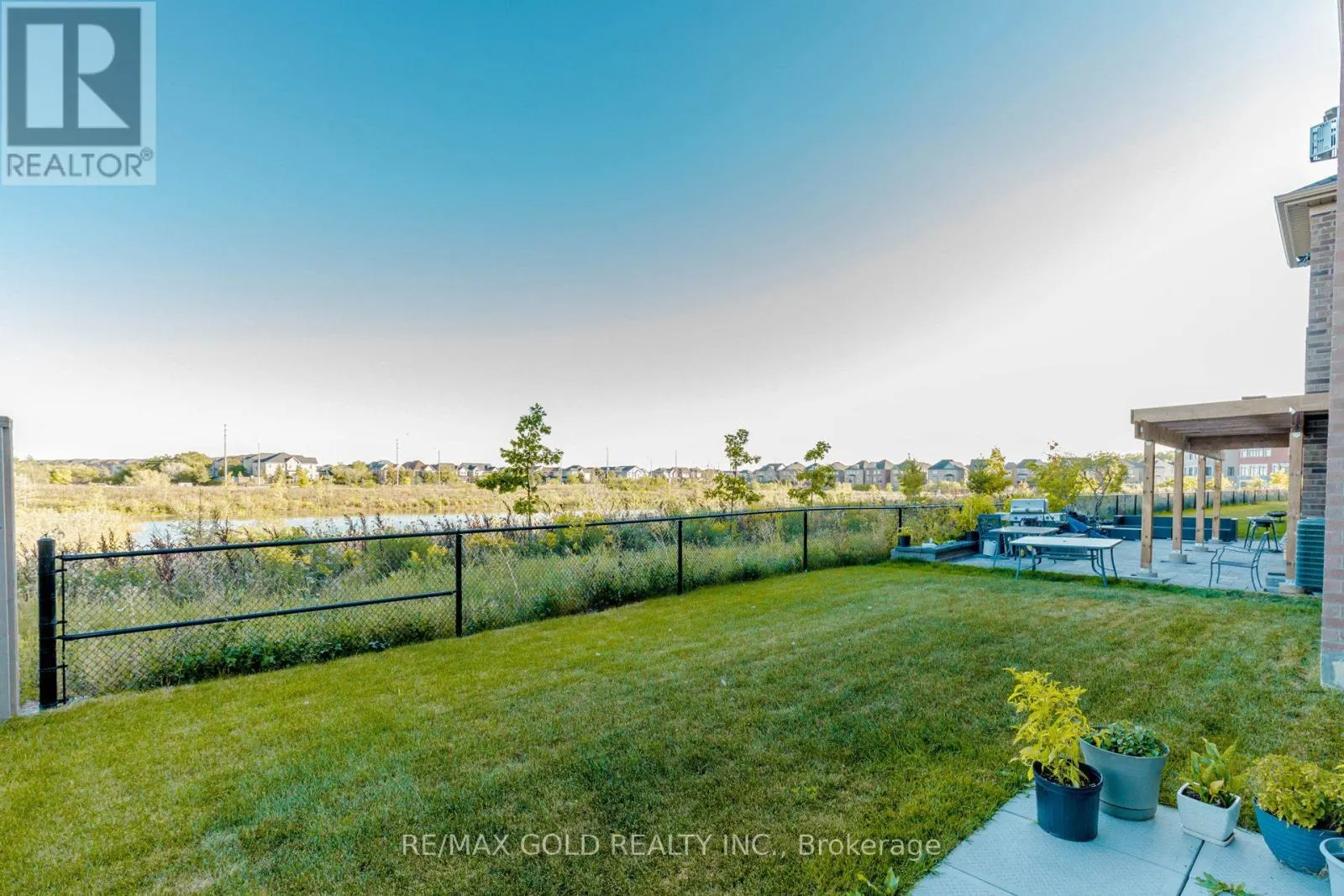 32 CLAREMOUNT DRIVE