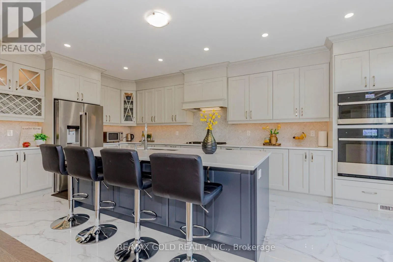 32 CLAREMOUNT DRIVE