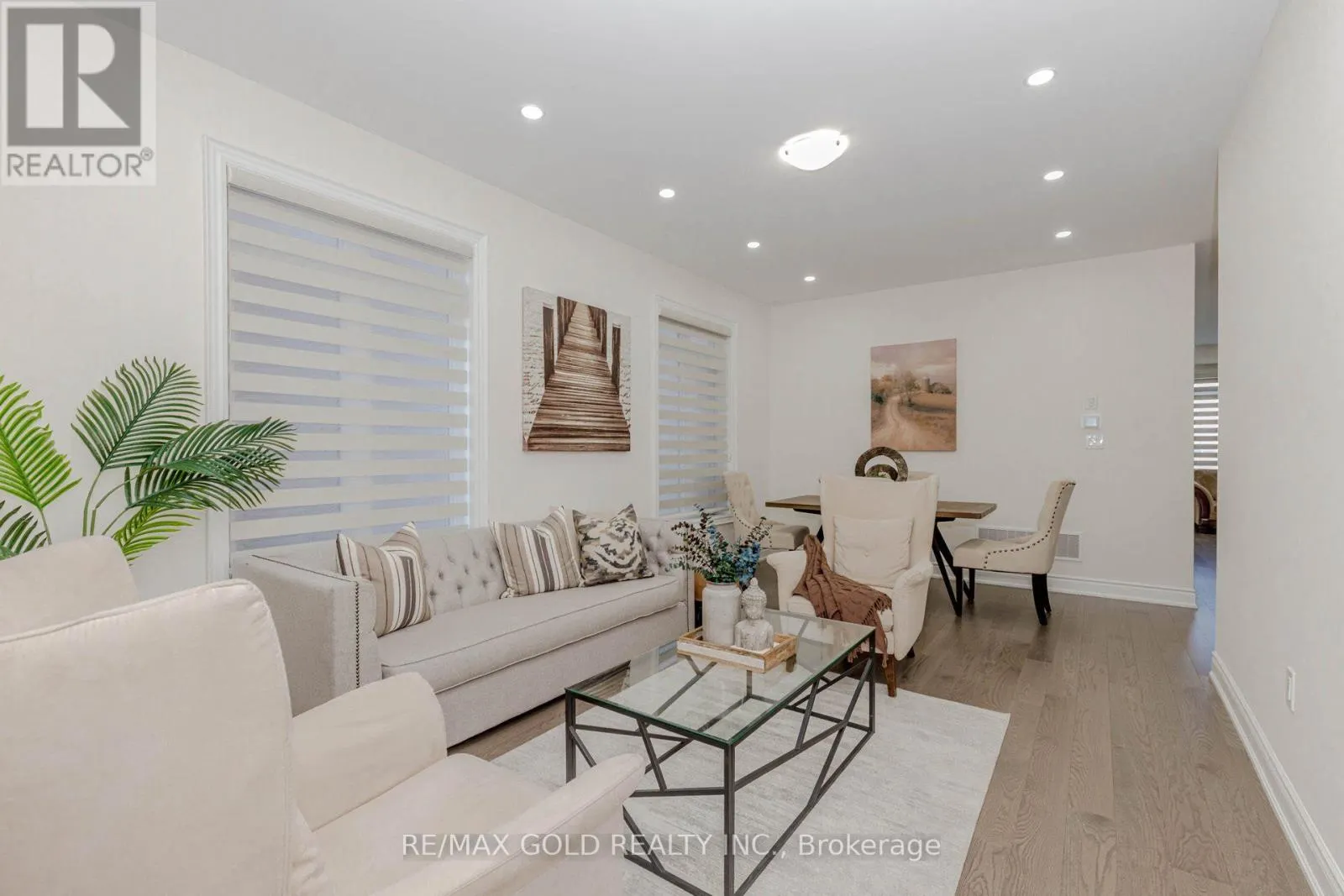 32 CLAREMOUNT DRIVE
