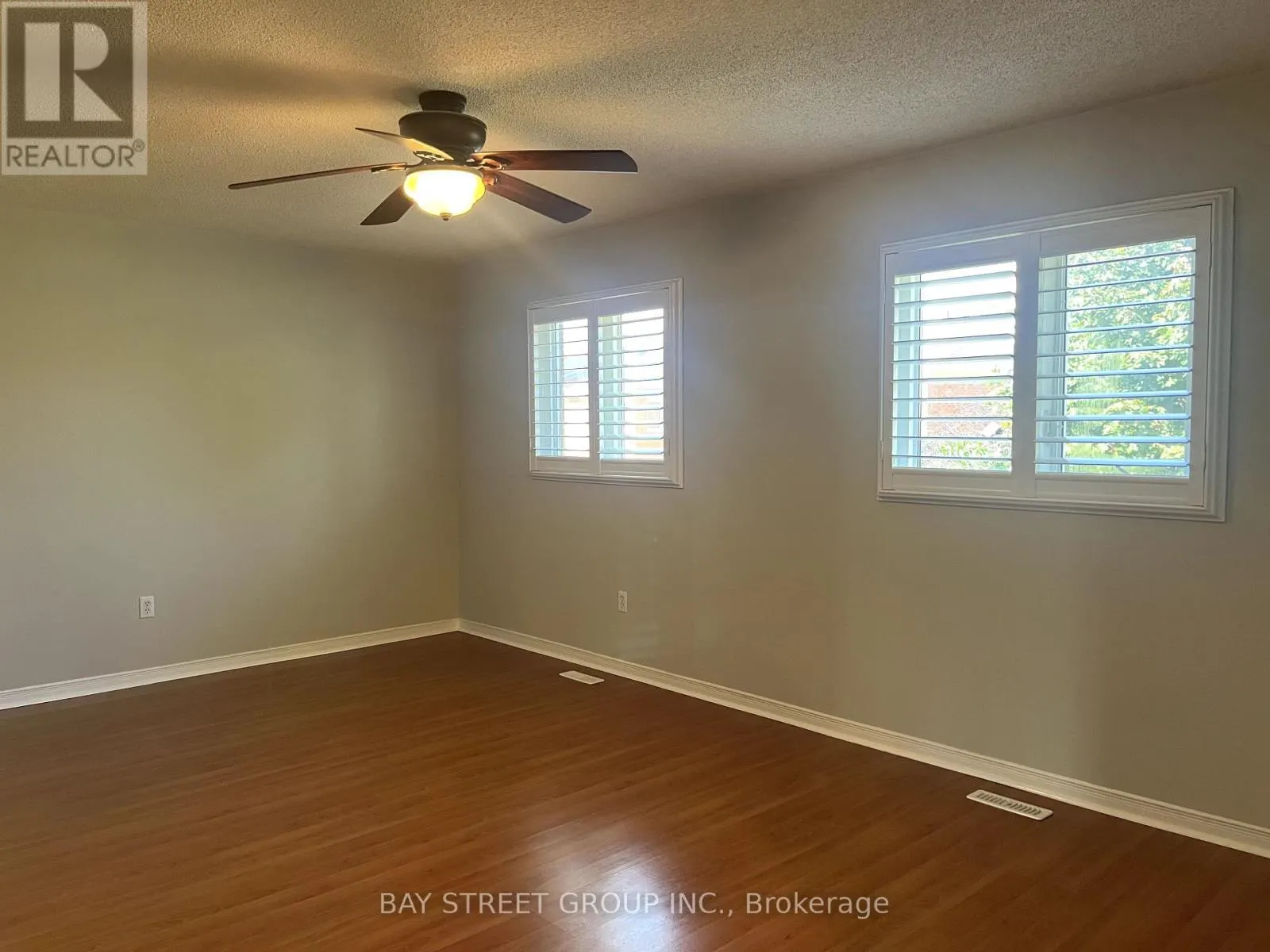 2517 DINNING COURT
