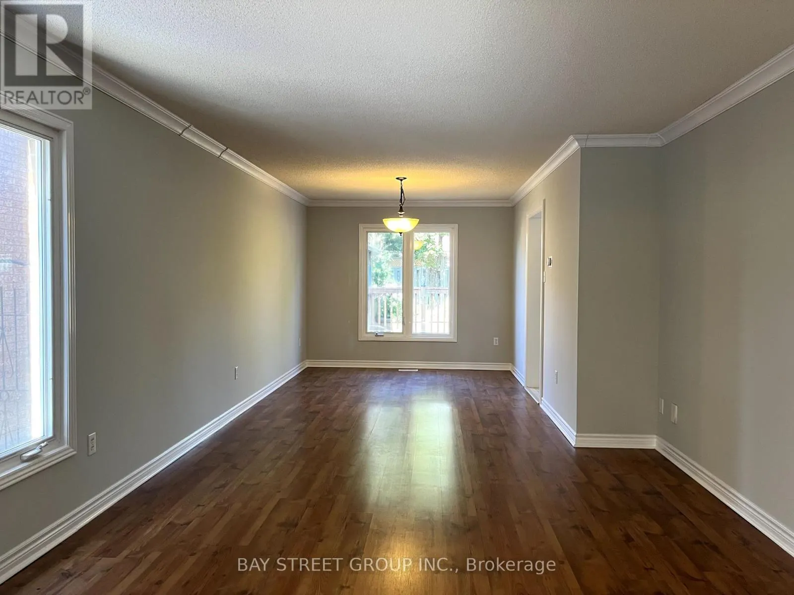 2517 DINNING COURT