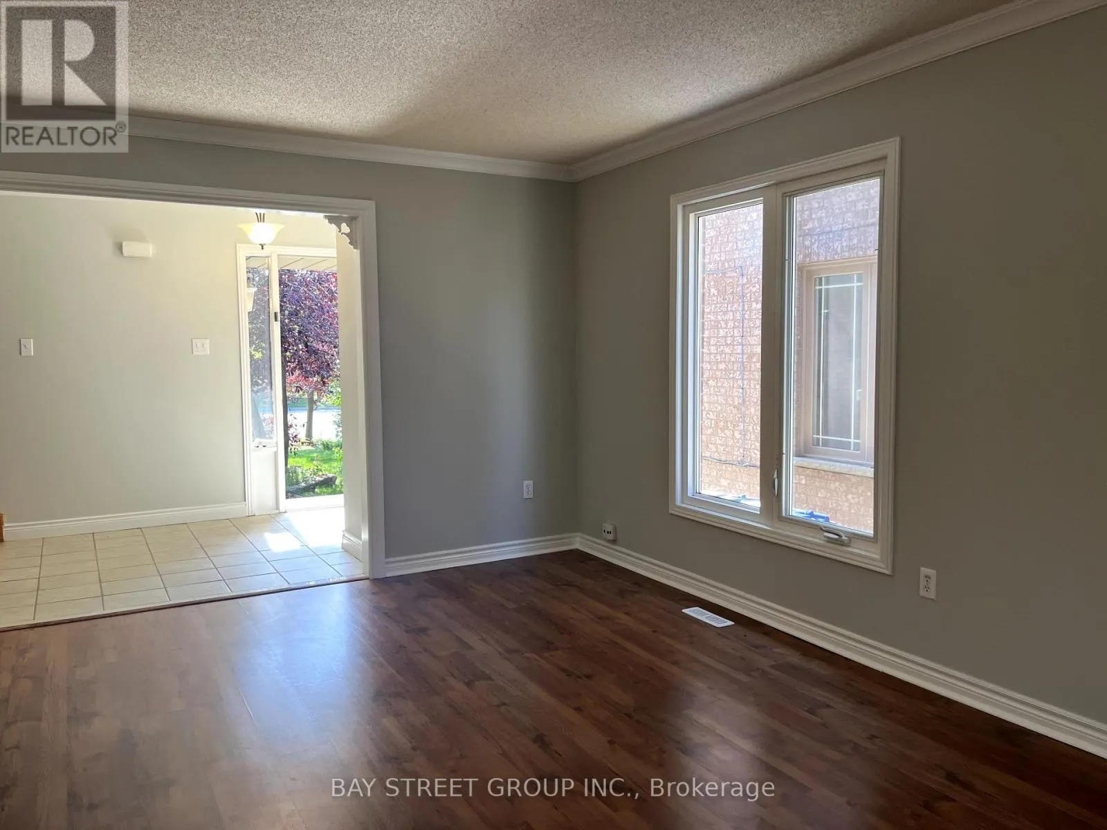 2517 DINNING COURT