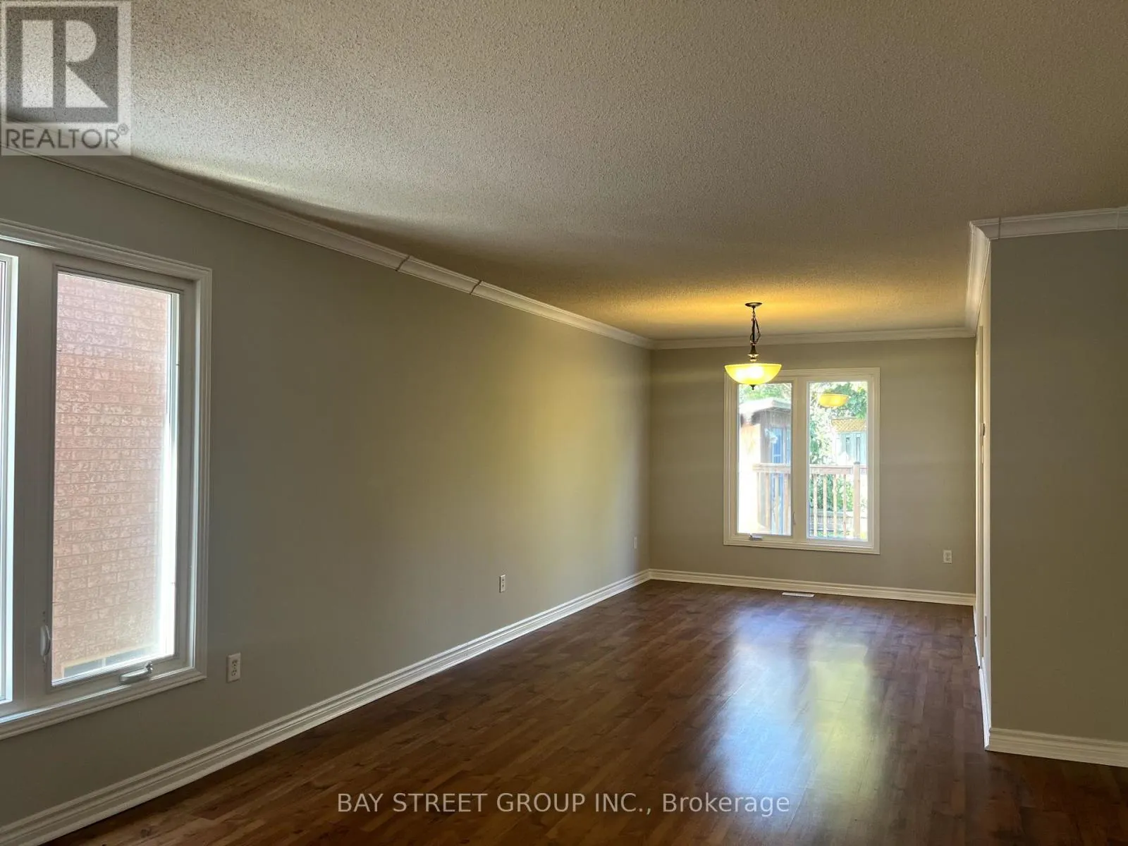 2517 DINNING COURT