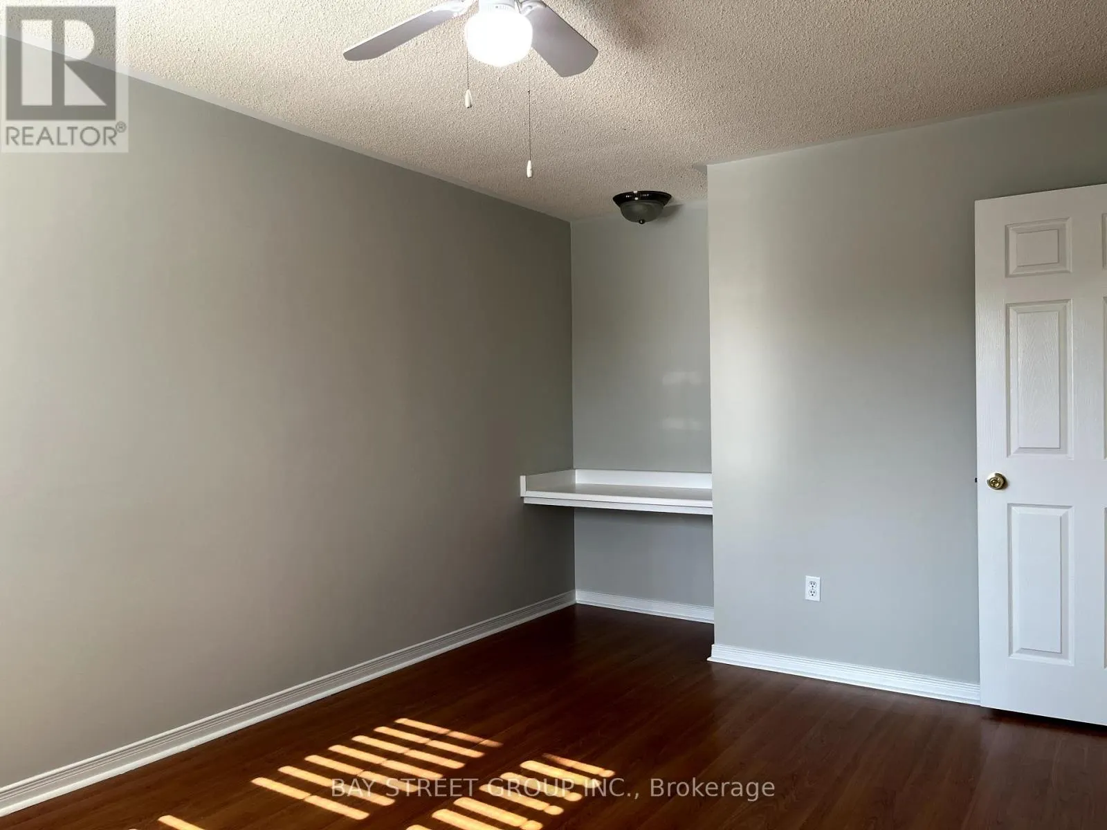 2517 DINNING COURT