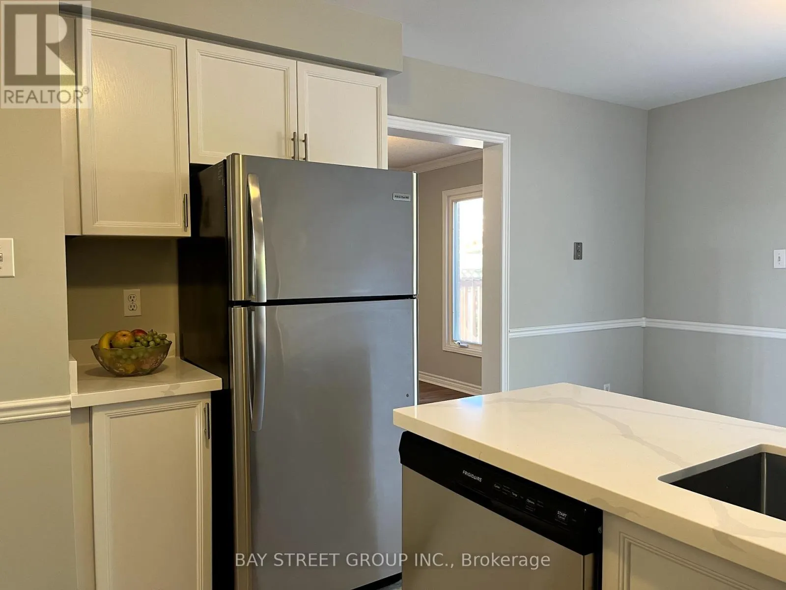 2517 DINNING COURT