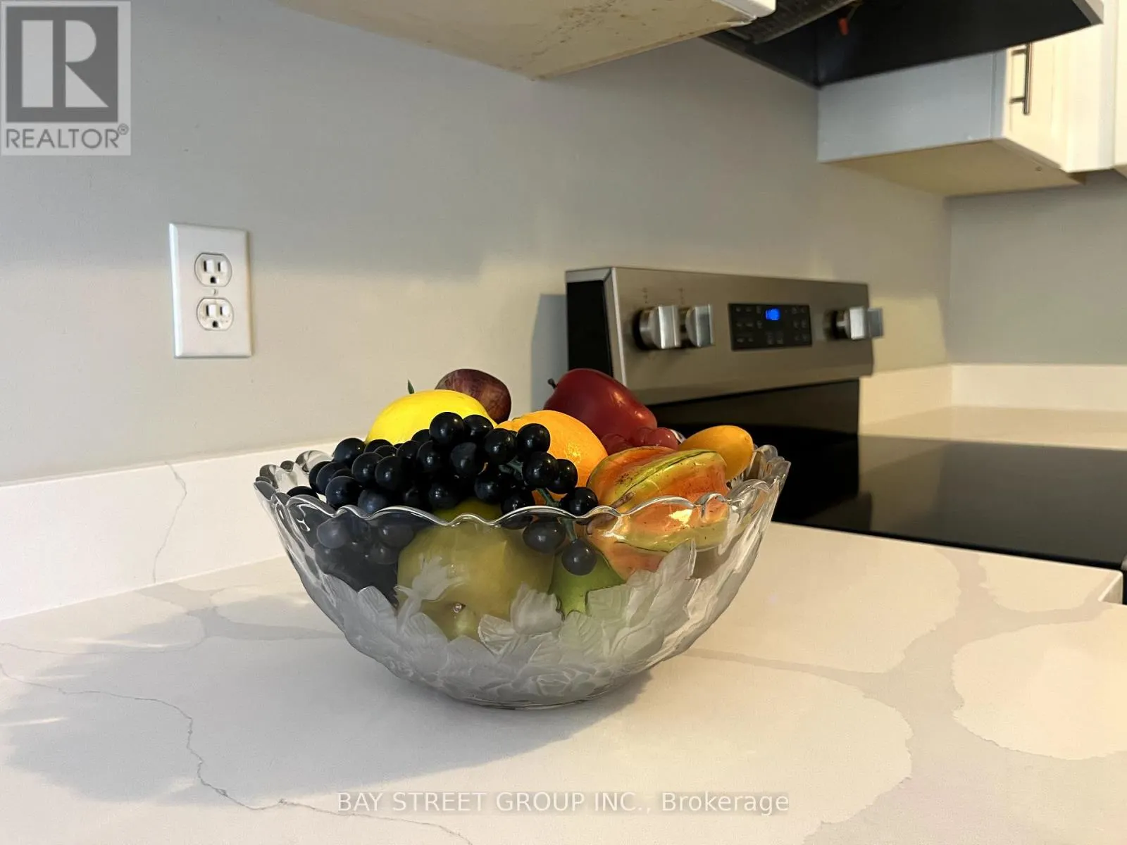 2517 DINNING COURT
