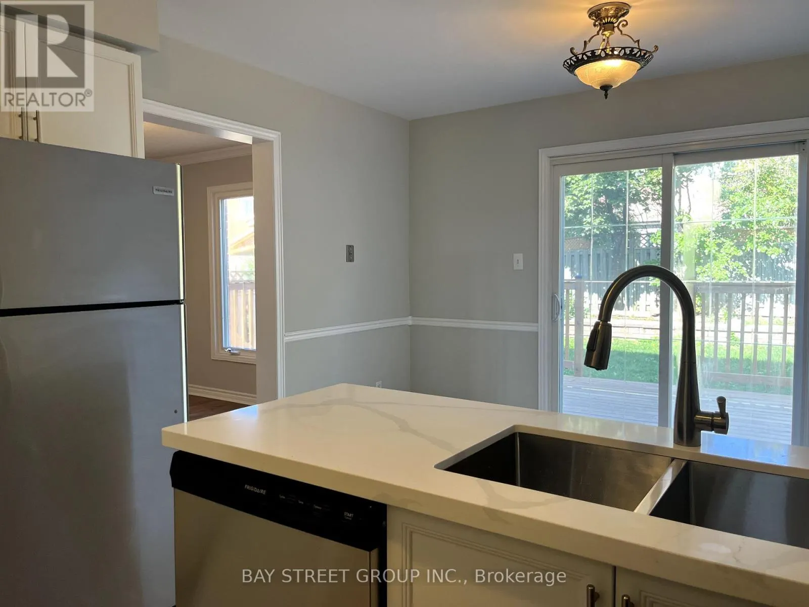 2517 DINNING COURT