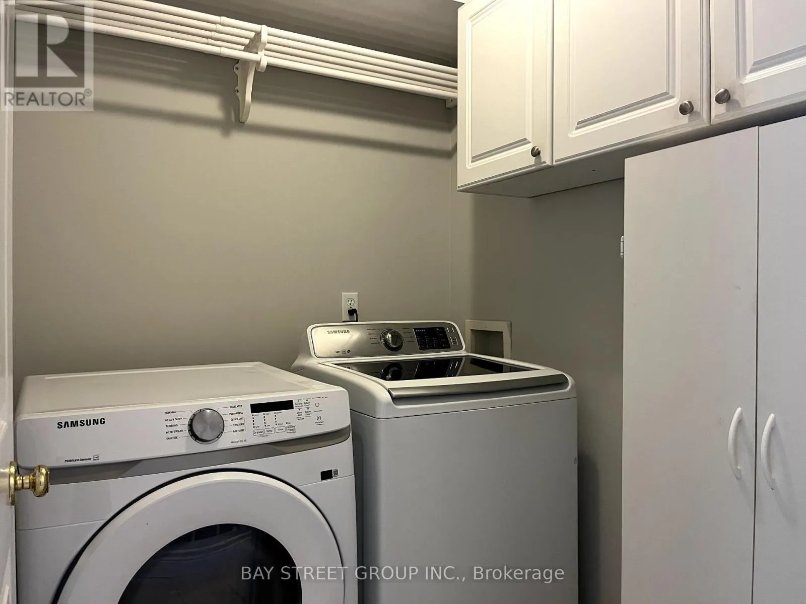 2517 DINNING COURT