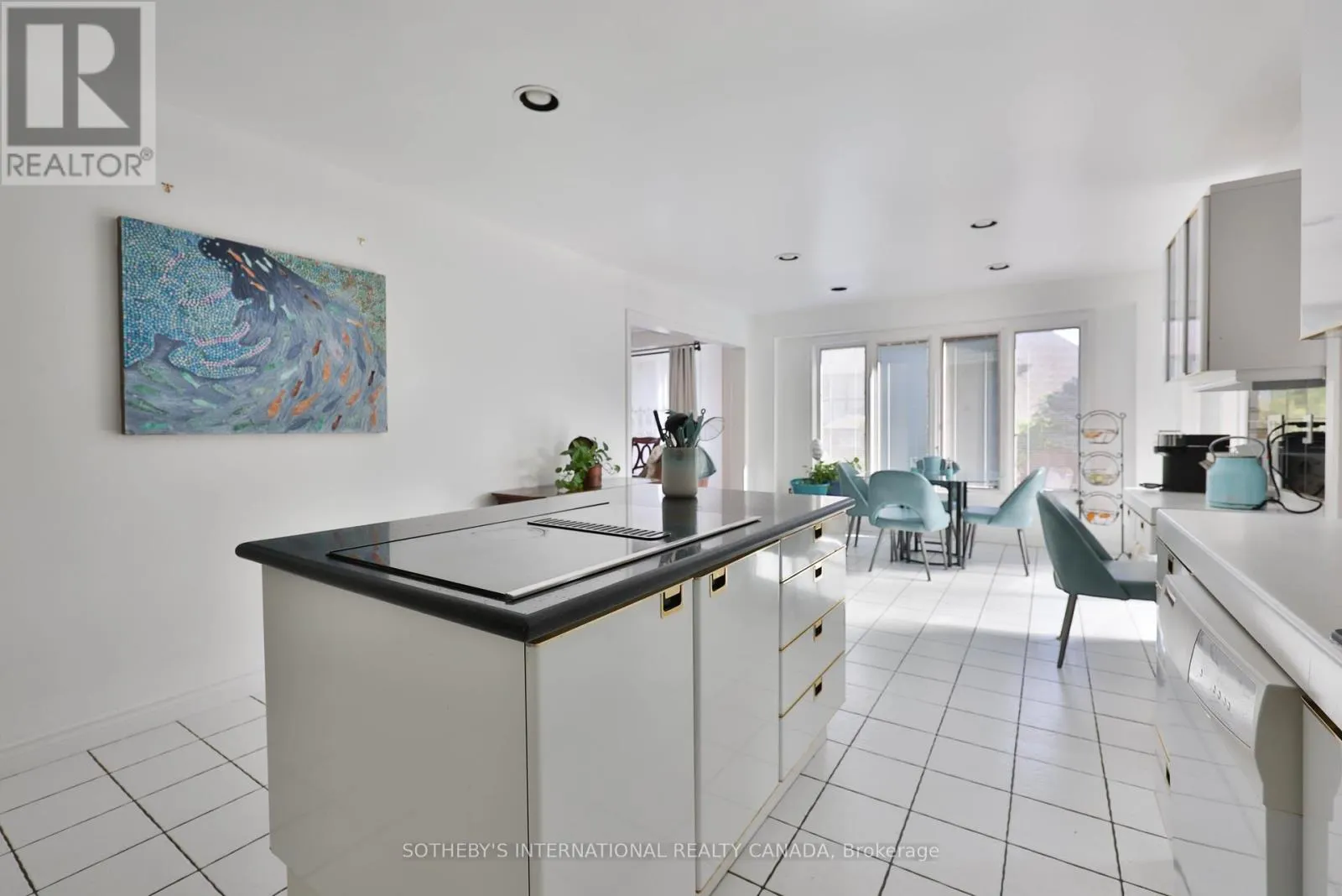 1070 GERAN CRESCENT