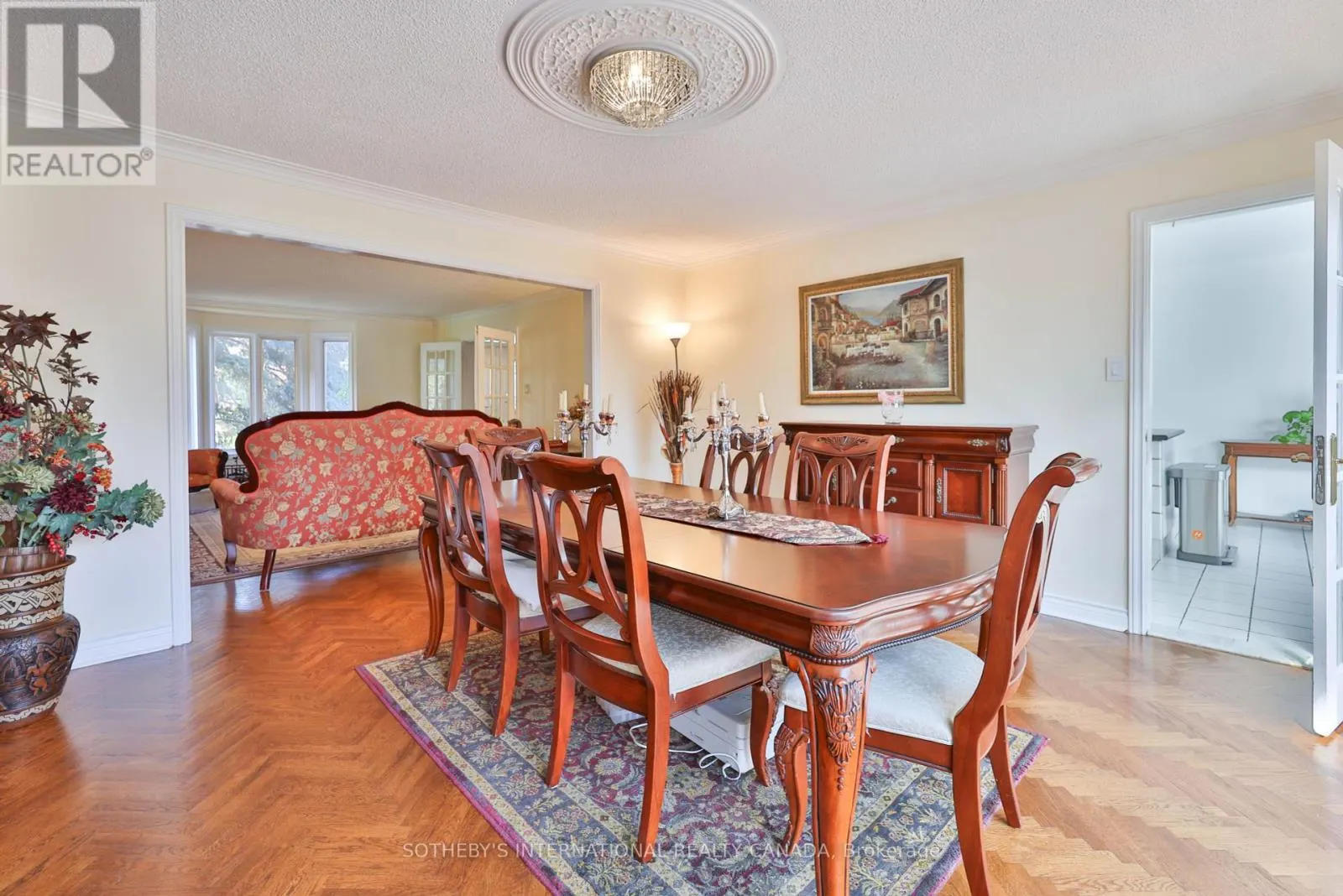 1070 GERAN CRESCENT