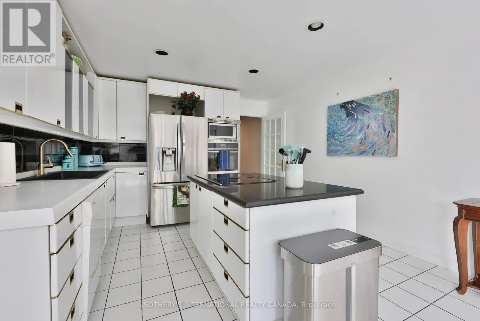1070 GERAN CRESCENT
