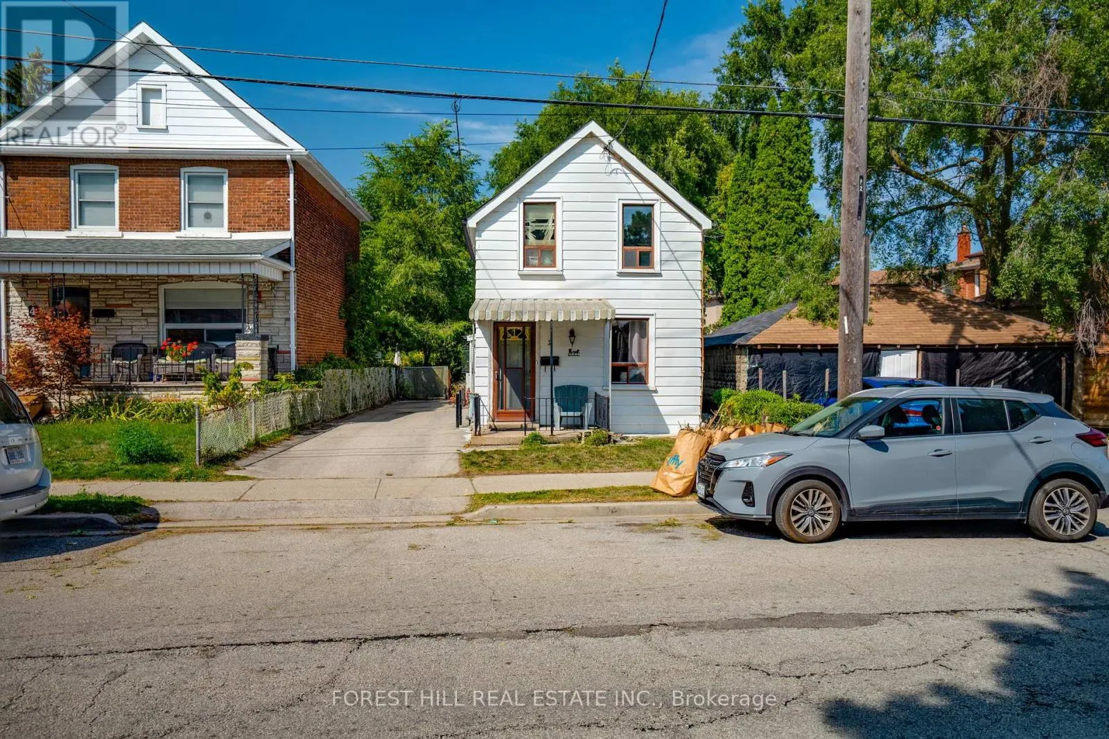 2 GOLDWIN AVENUE
