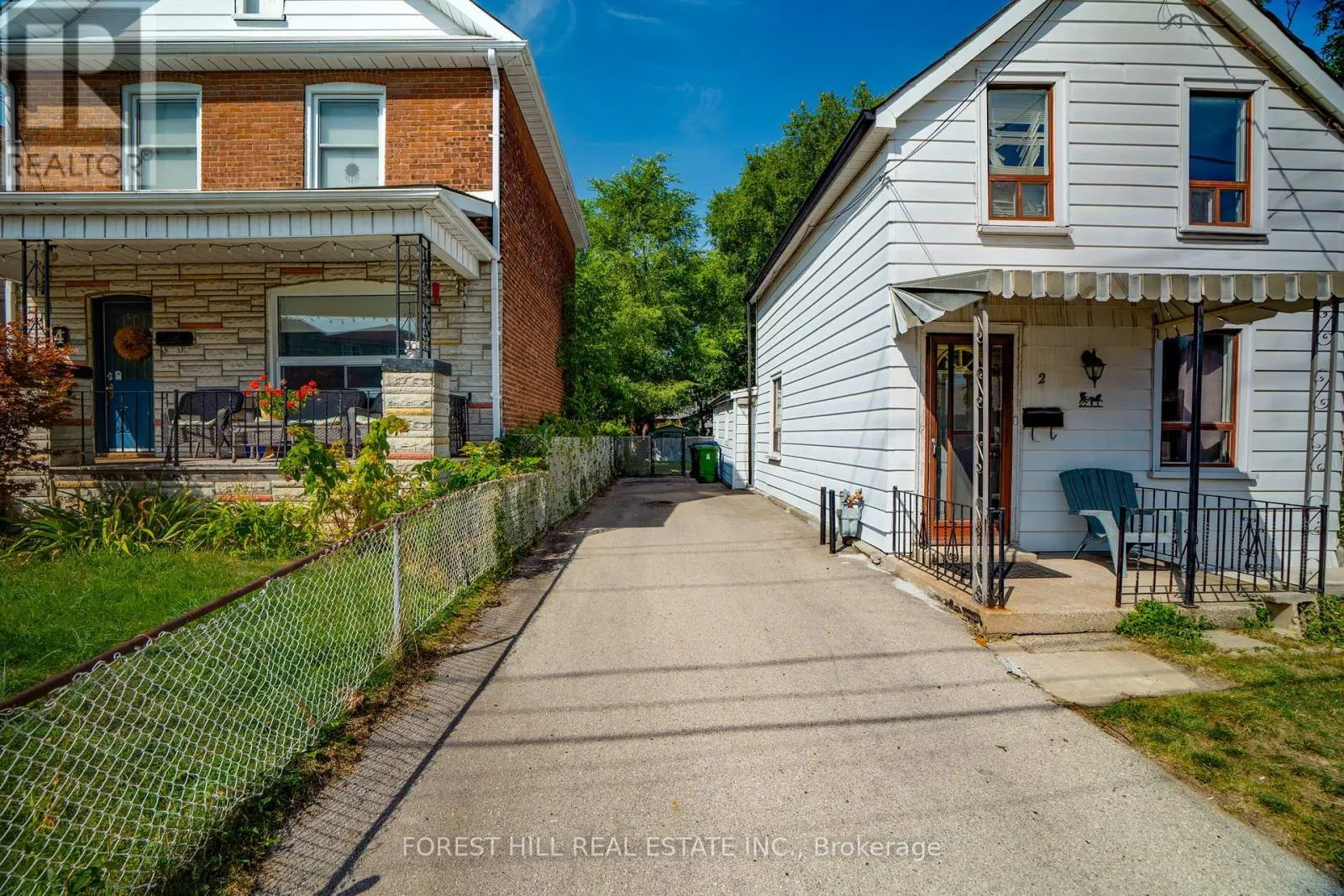 2 GOLDWIN AVENUE