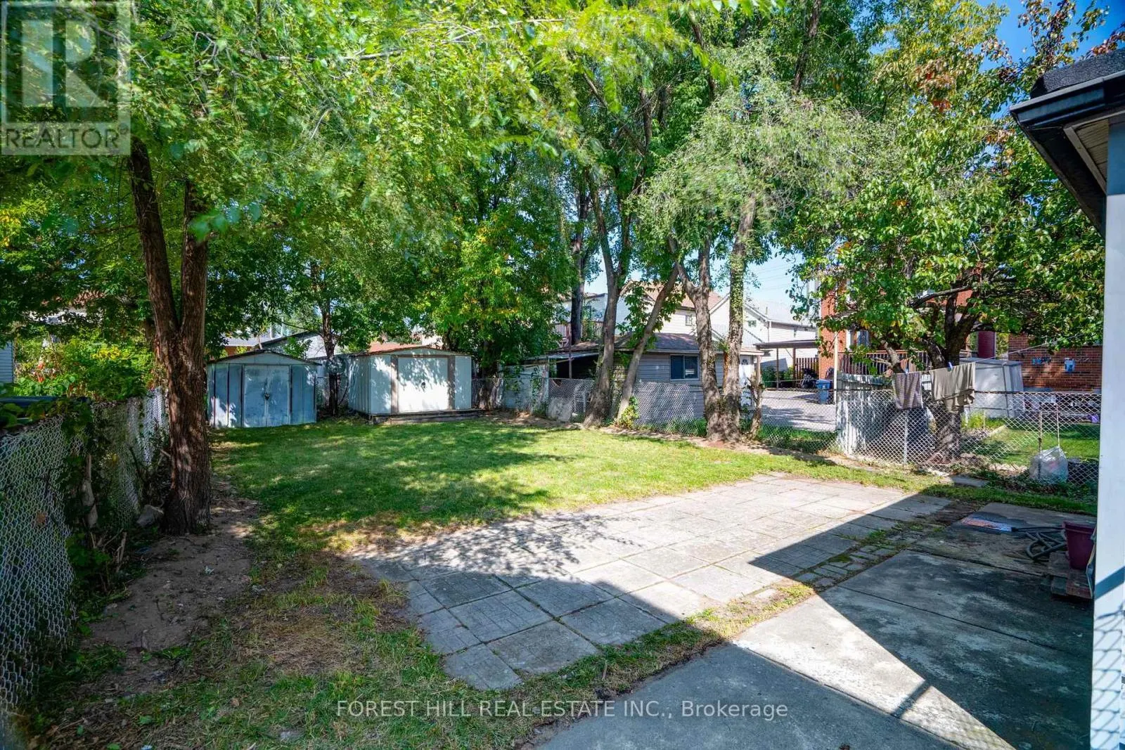 2 GOLDWIN AVENUE