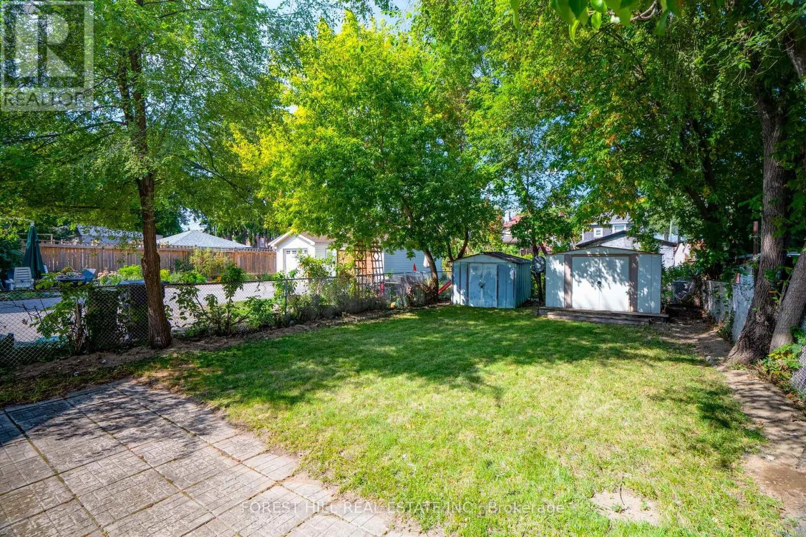 2 GOLDWIN AVENUE