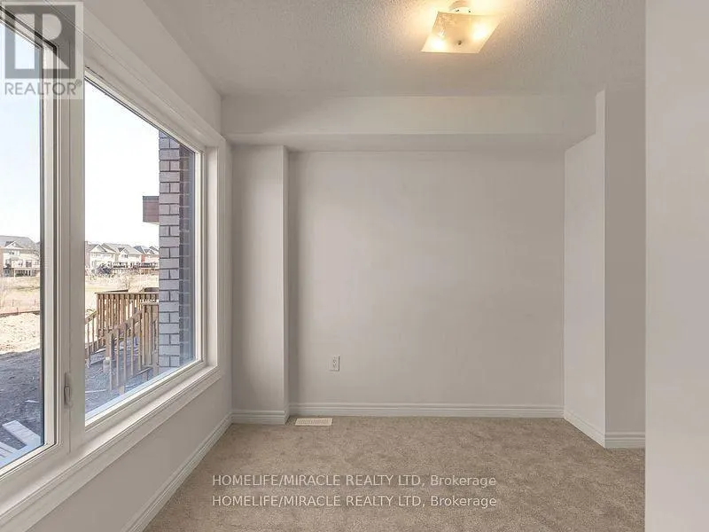 18 QUEENPOST DRIVE
