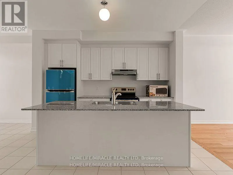 18 QUEENPOST DRIVE