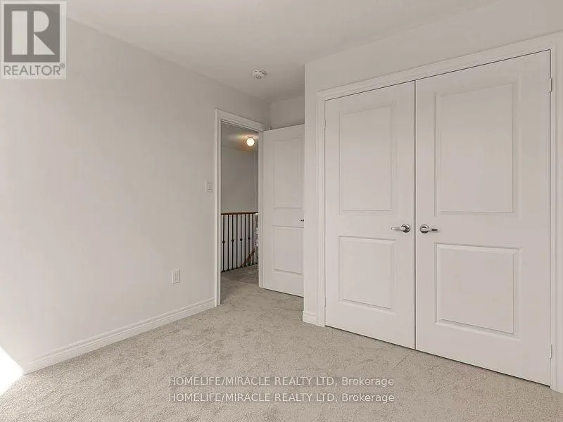 18 QUEENPOST DRIVE