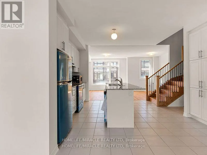18 QUEENPOST DRIVE