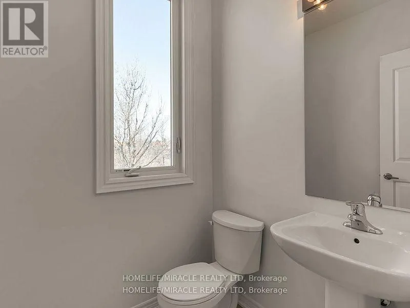 18 QUEENPOST DRIVE