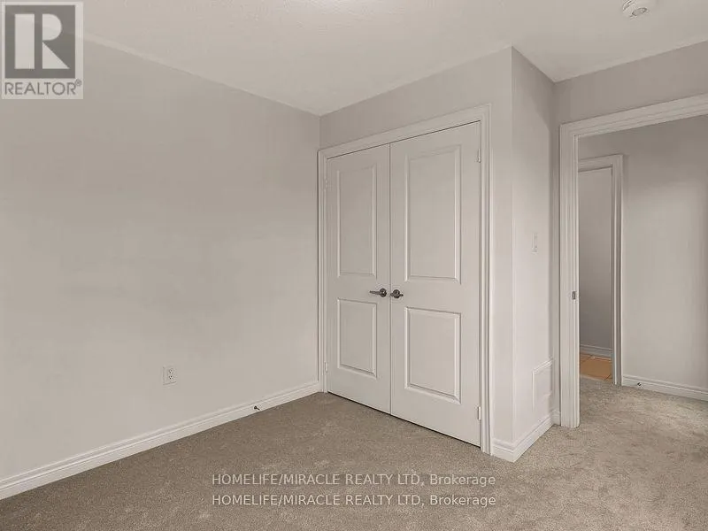 18 QUEENPOST DRIVE