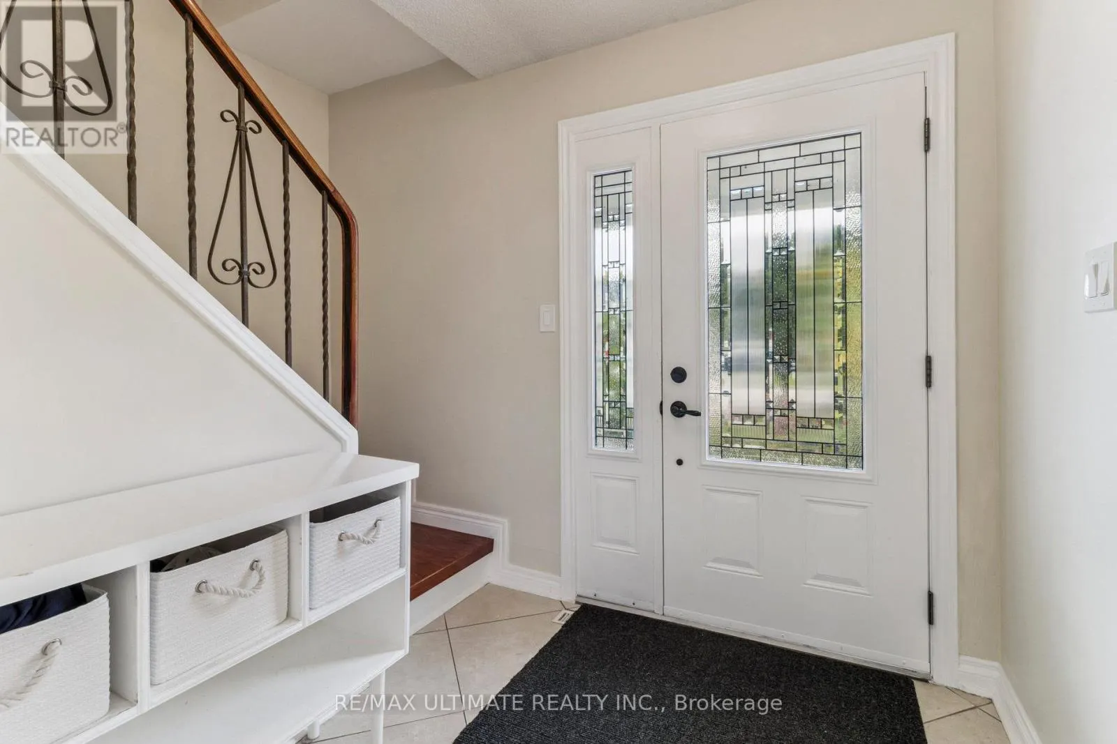 40 BIRCHVIEW CRESCENT