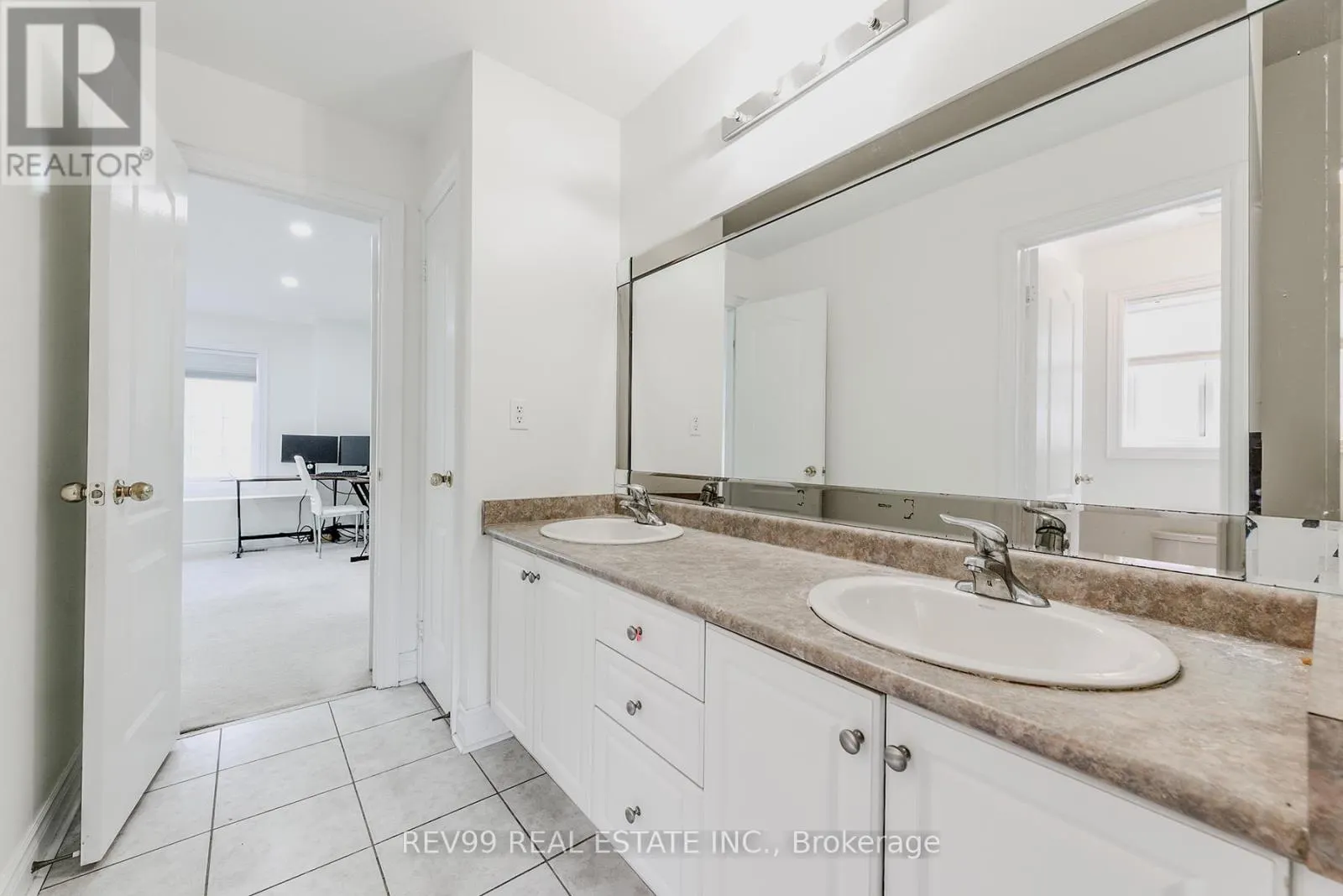 39 BONISTEL CRESCENT