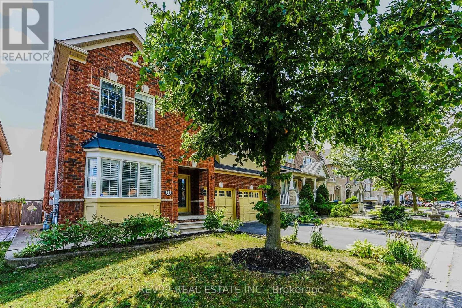 39 BONISTEL CRESCENT
