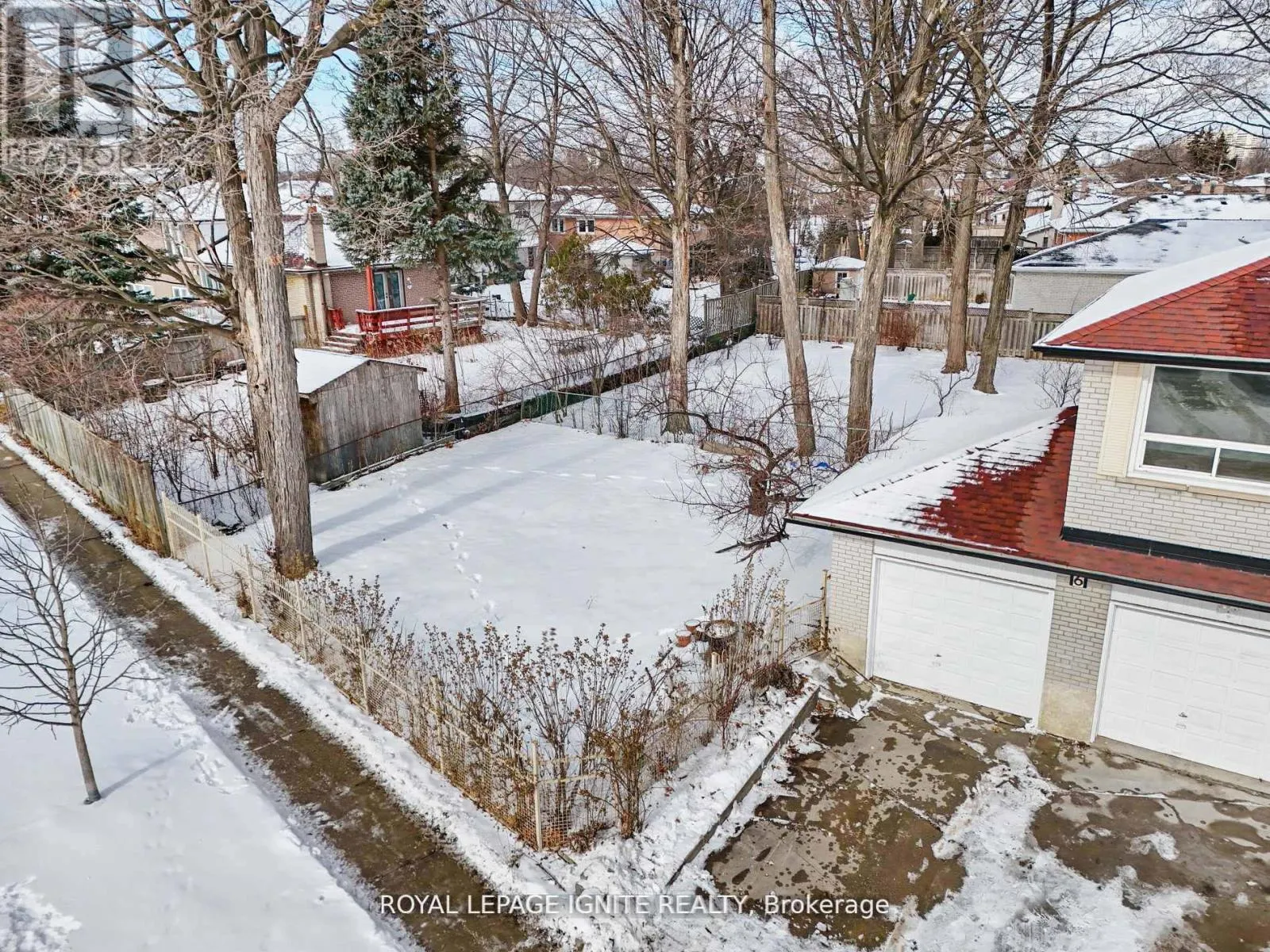 6 BRANTLEY CRESCENT