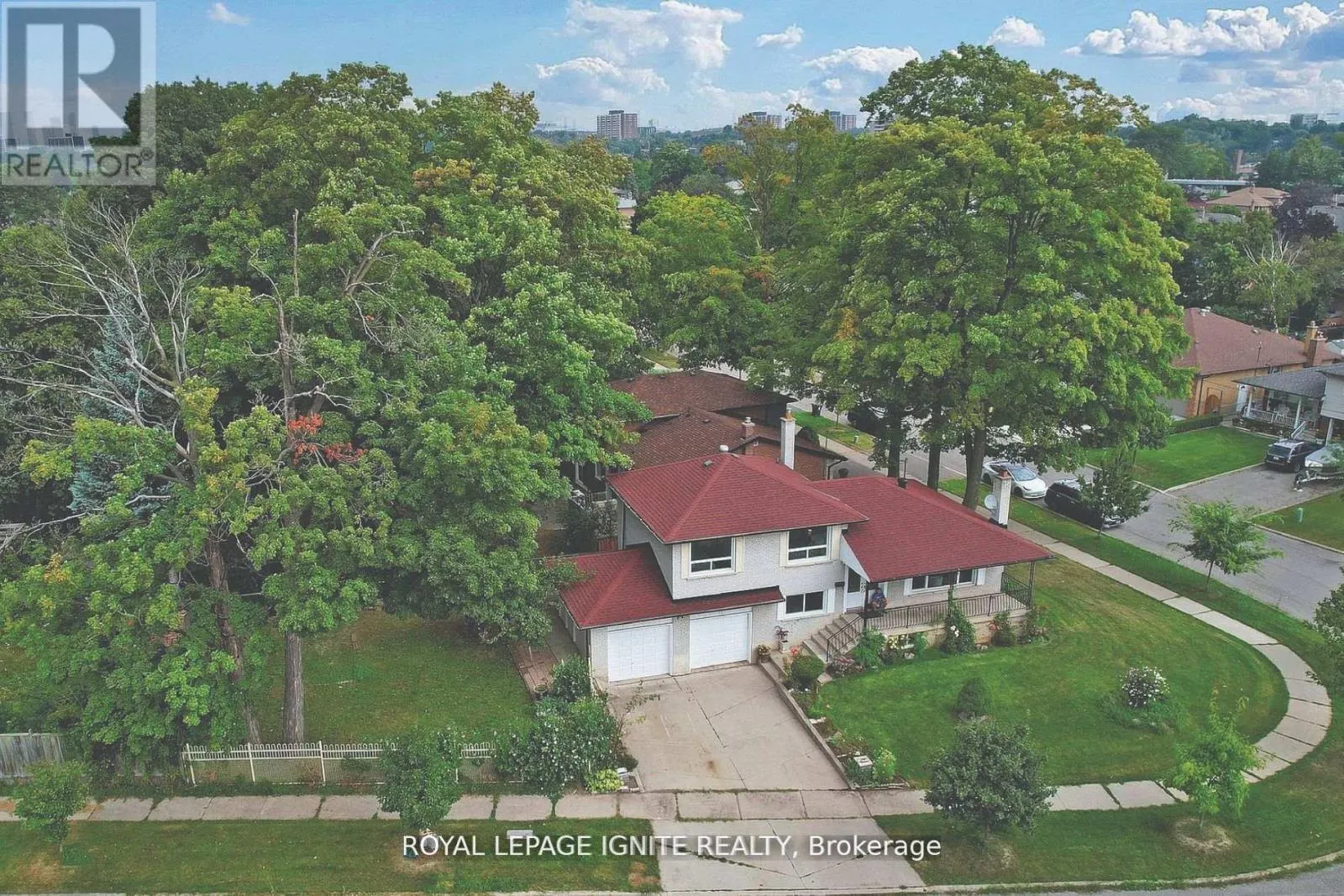 6 BRANTLEY CRESCENT