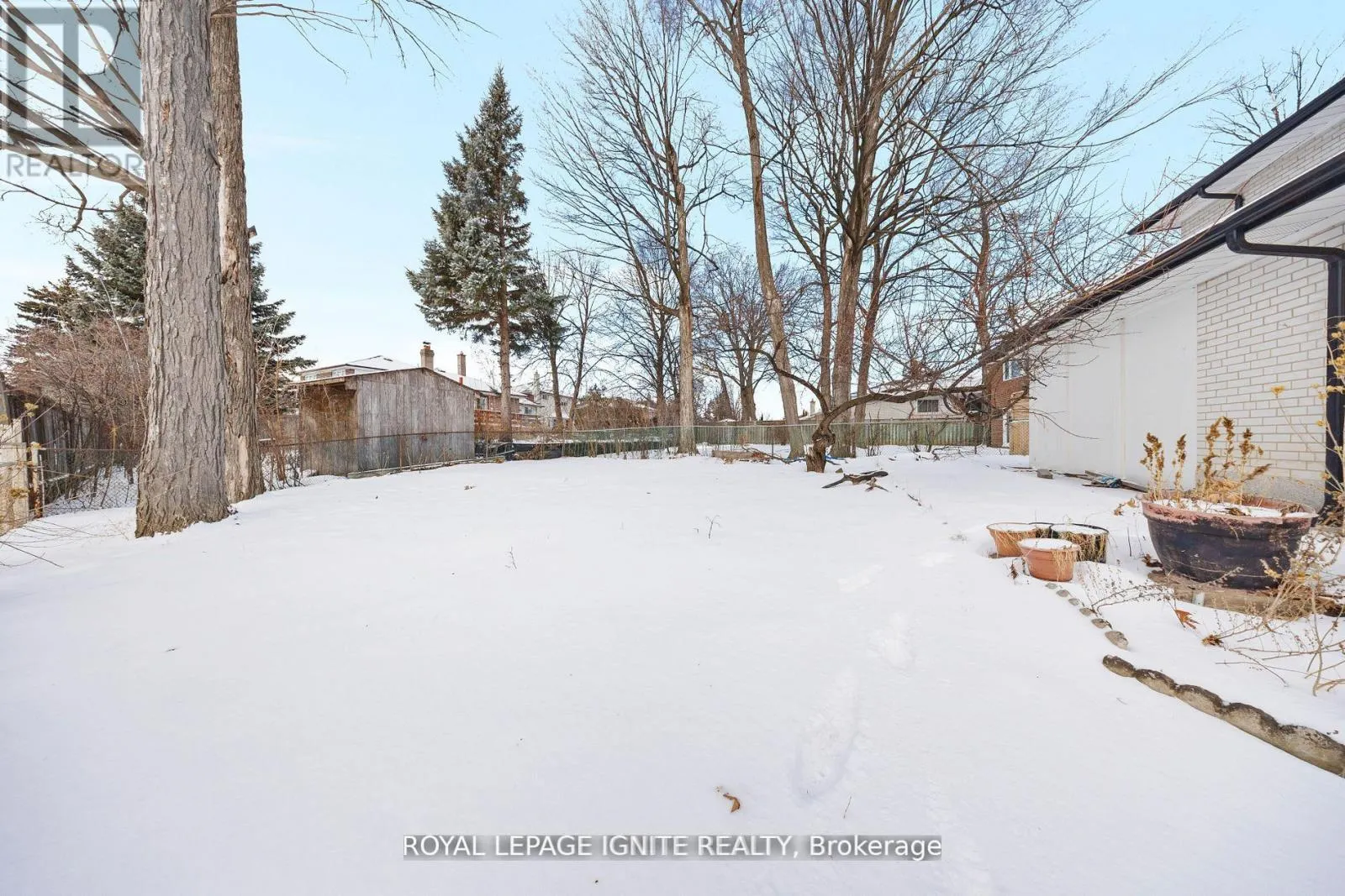 6 BRANTLEY CRESCENT