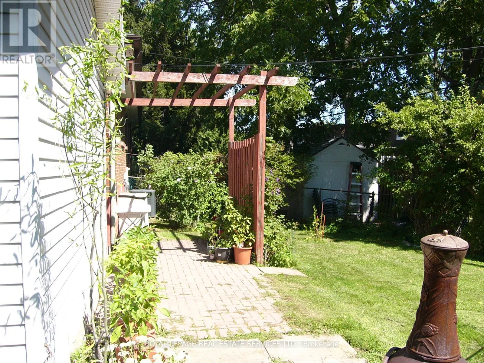 1193 INGLEDENE DRIVE
