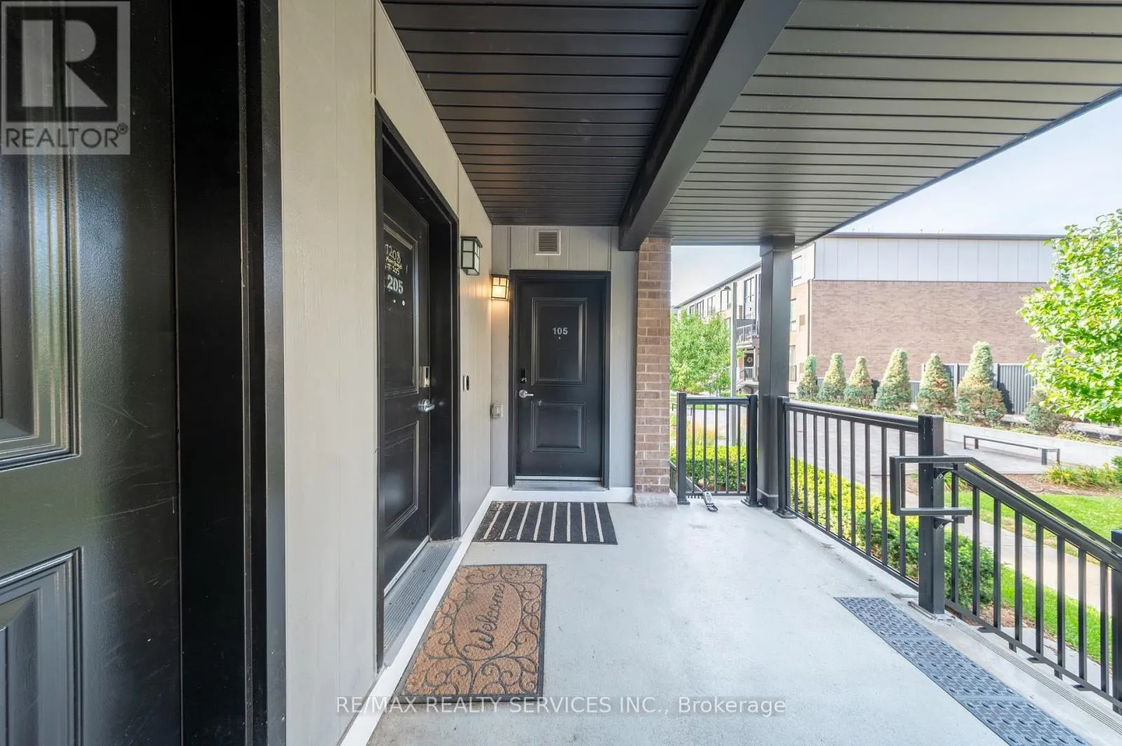 105 - 1208 MAIN STREET E