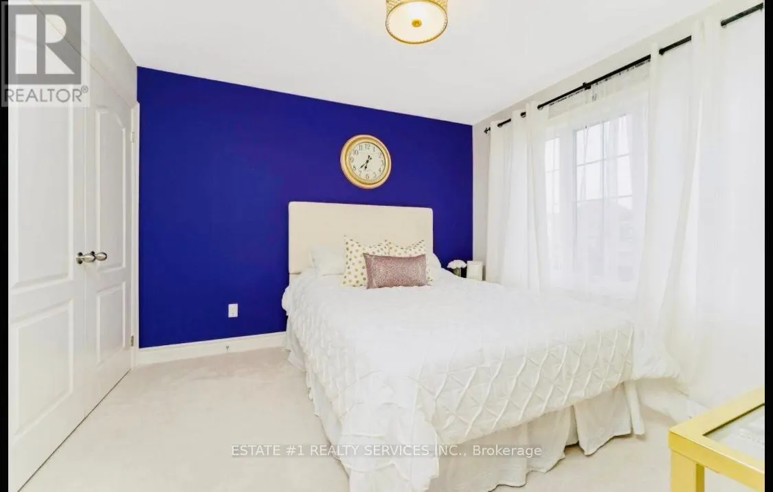 59 DUNLEY CRESCENT