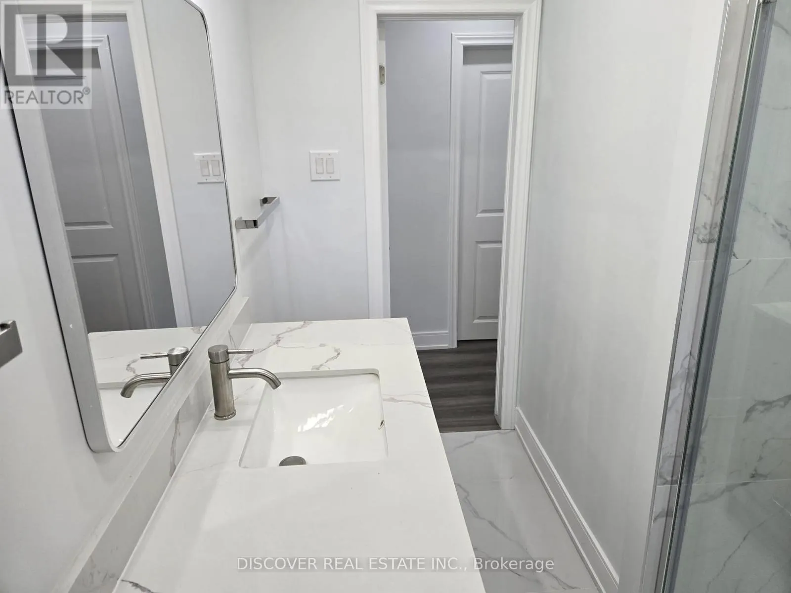 GROUND FLOOR ONLY - 186 FLORADALE DRIVE