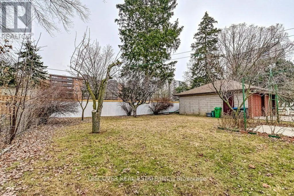 GROUND FLOOR ONLY - 186 FLORADALE DRIVE