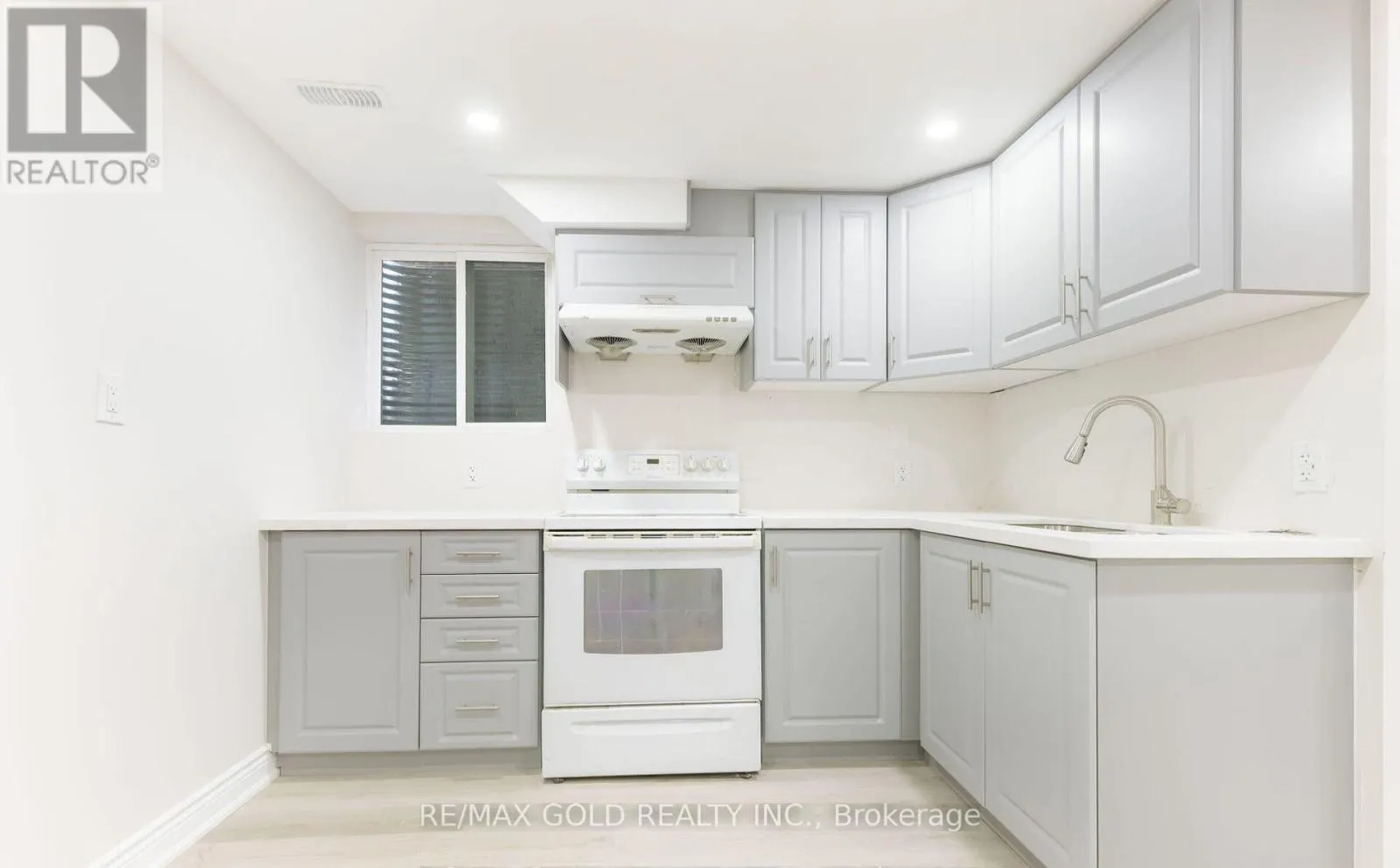 97 BANTING CRESCENT