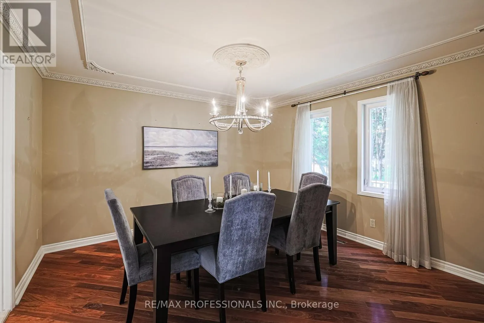 4 NEILTREE COURT