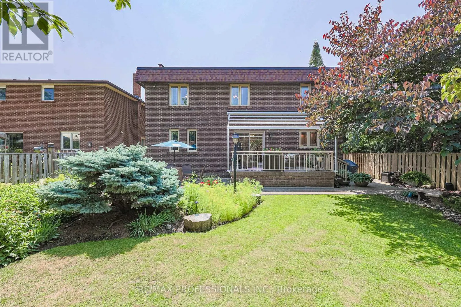 4 NEILTREE COURT