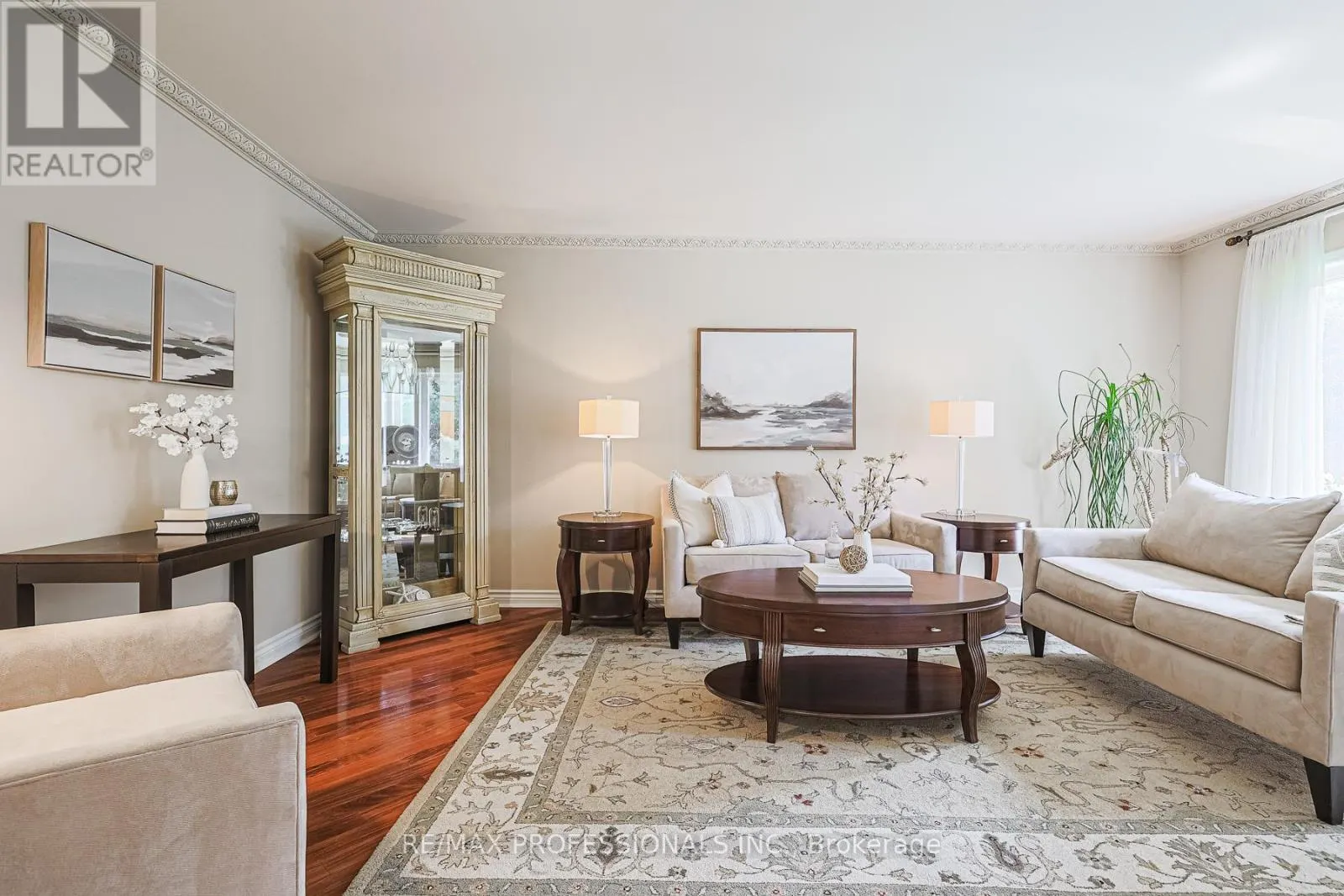 4 NEILTREE COURT