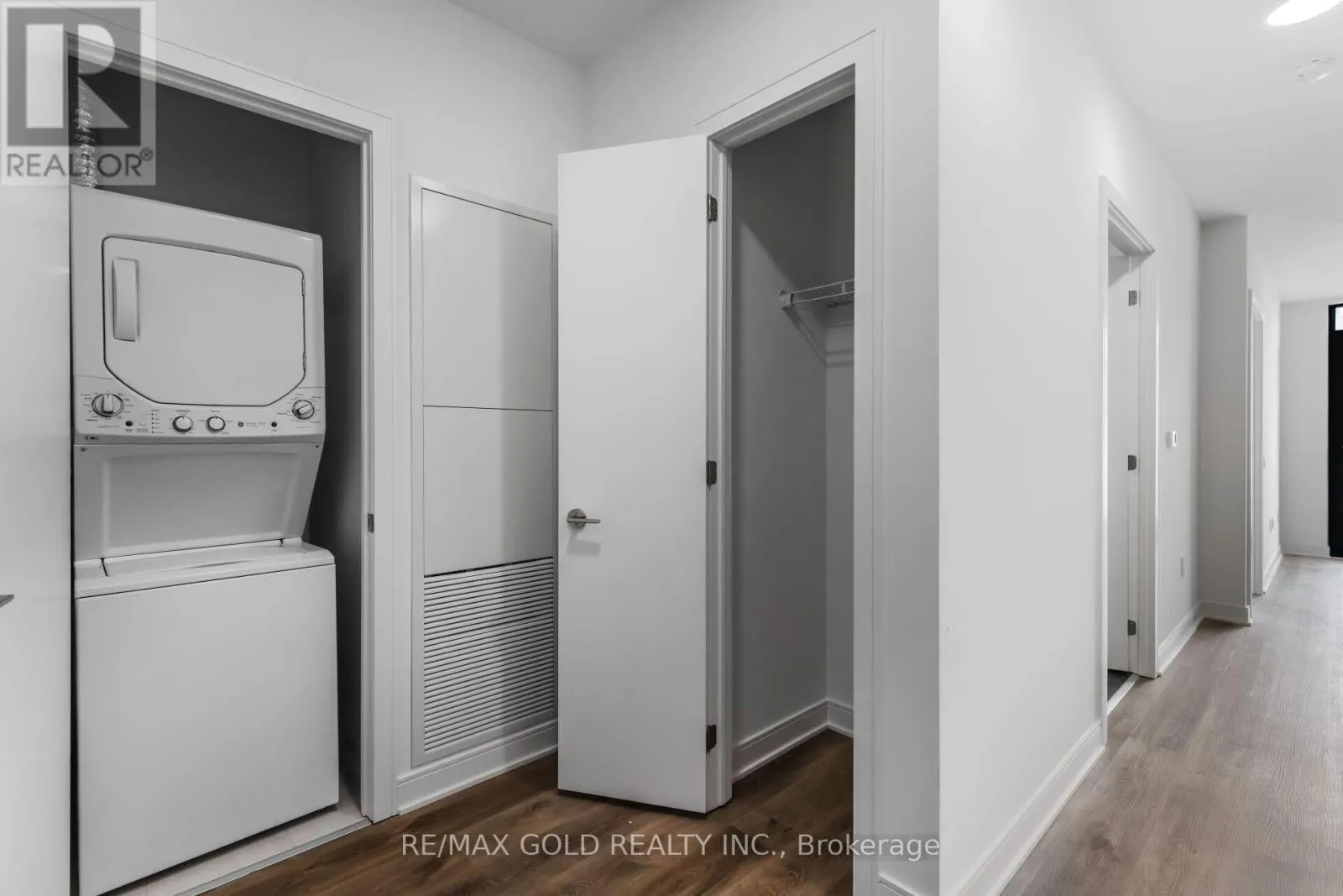 716 - 86 DUNDAS STREET E