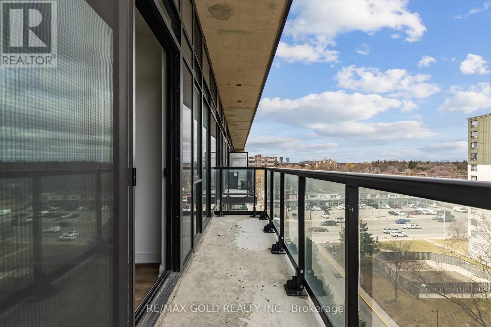 716 - 86 DUNDAS STREET E