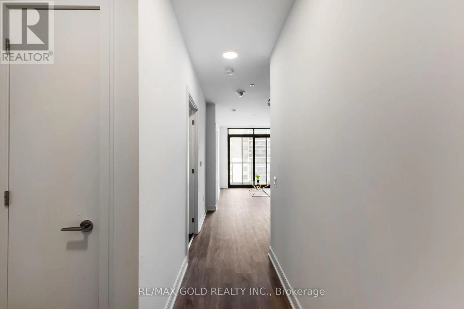 716 - 86 DUNDAS STREET E