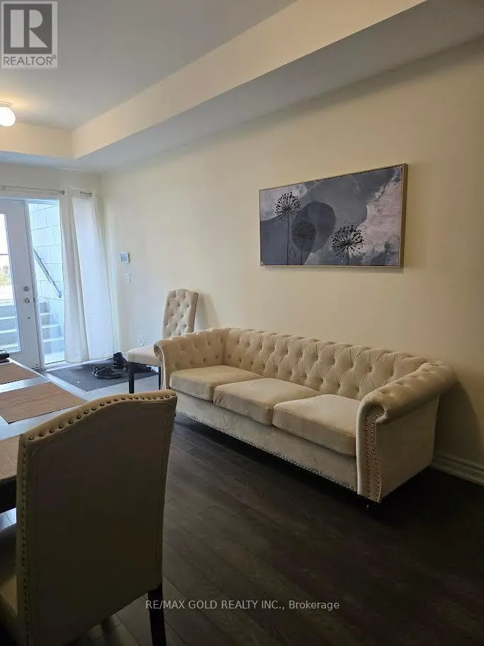 202 - 30 HALLIFORD PLACE