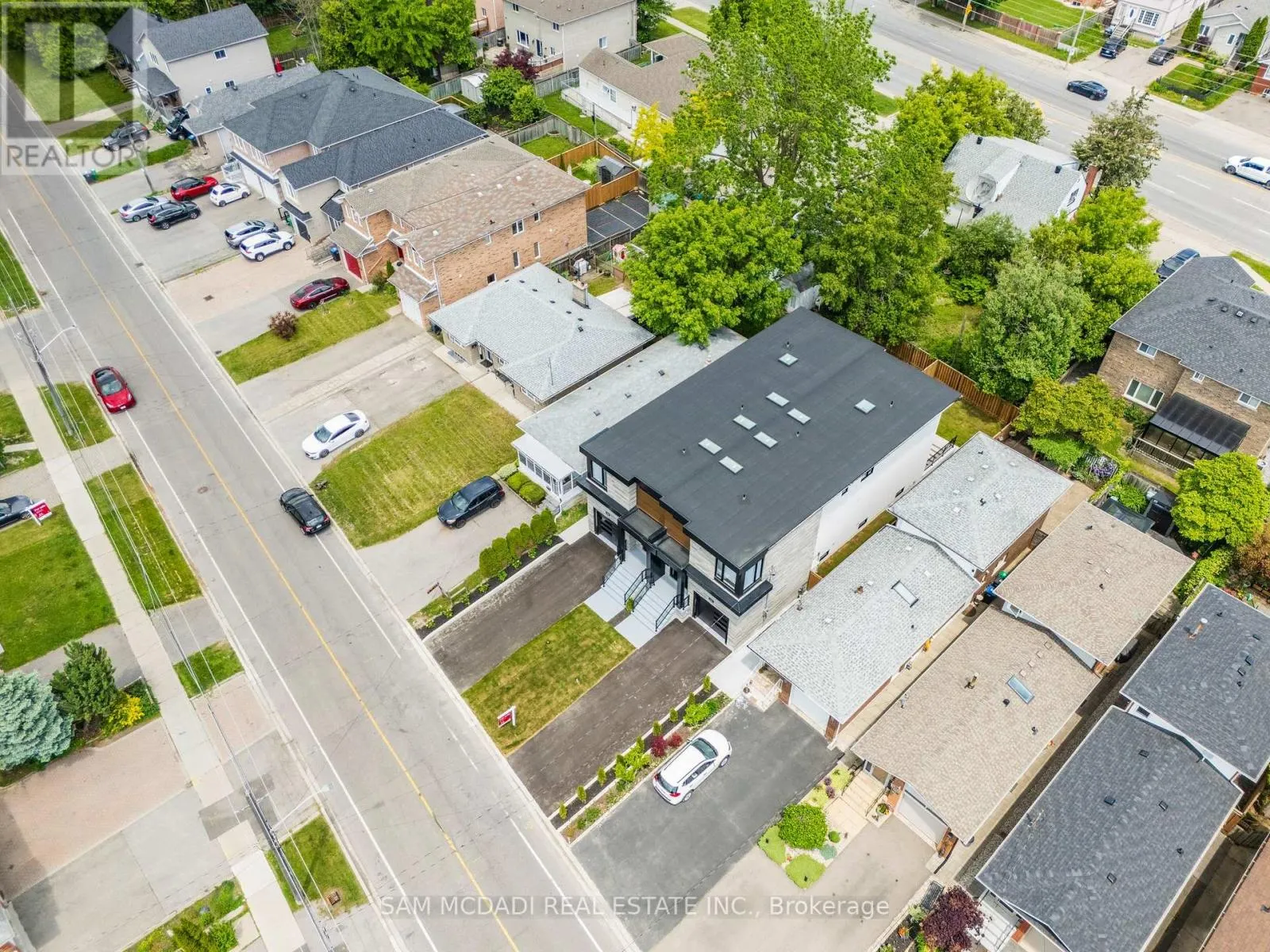 1039 CAVEN STREET