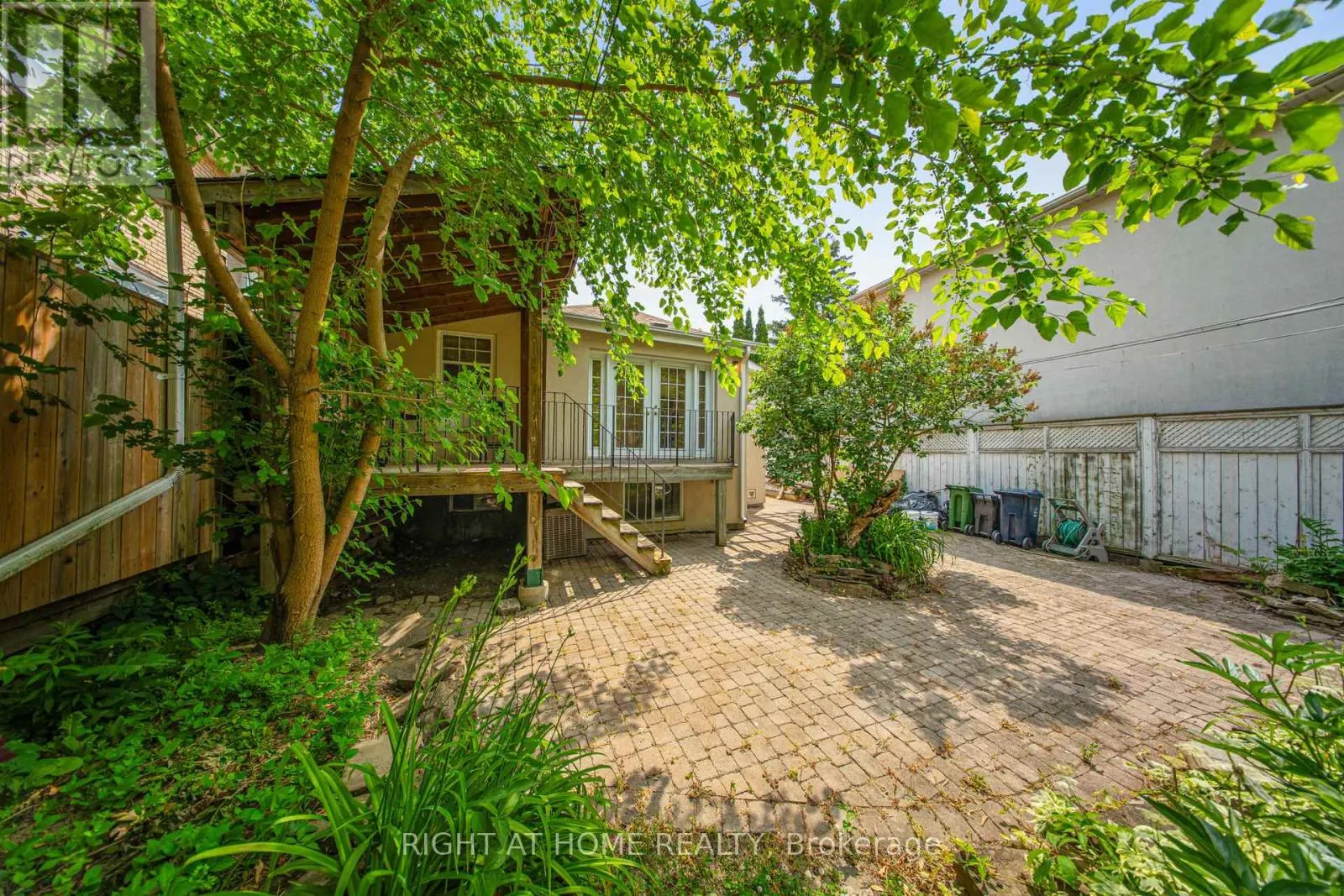 170 QUEENS AVENUE